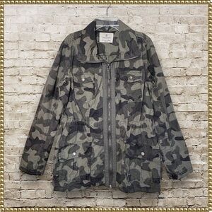 Jade Ivory Camo Lightweight Jacket Small